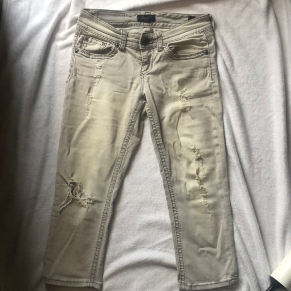 Ripped, Crop Jeans- size 2 (fits a bit bigger) - Picture 1 of 3